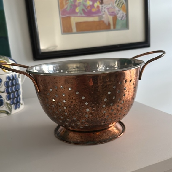 Copper Toned Metal Kitchen Colander - Picture 9 of 11